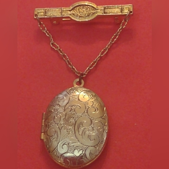 Vintage Women's brooch locket - Picture 4 of 12
